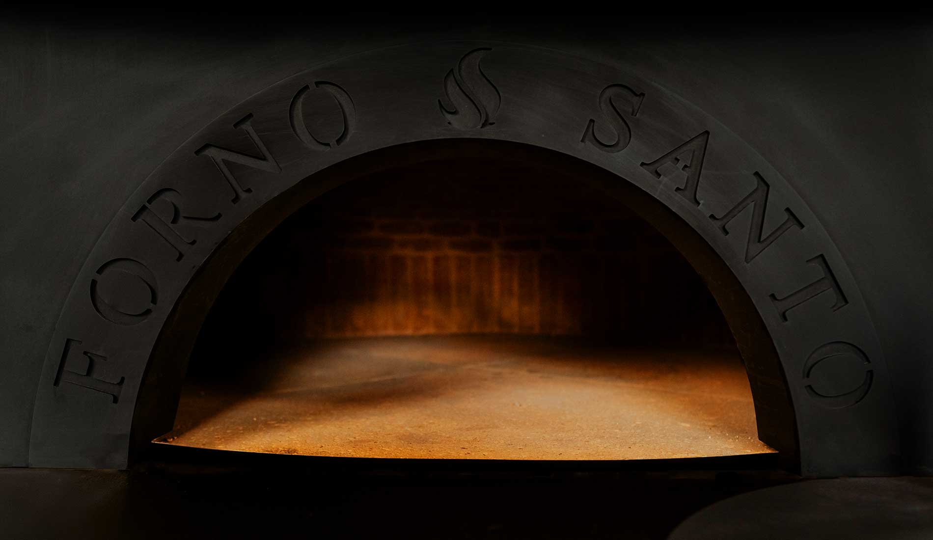 Boca do Forno Santo mostrando o Biscotto FS instalado